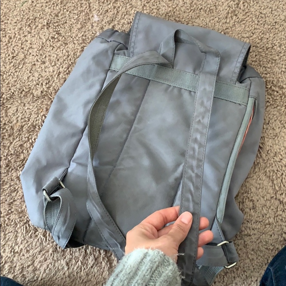 Herschel Gray mini Back Pack 🌱🙈🌱 - Picture 5 of 6